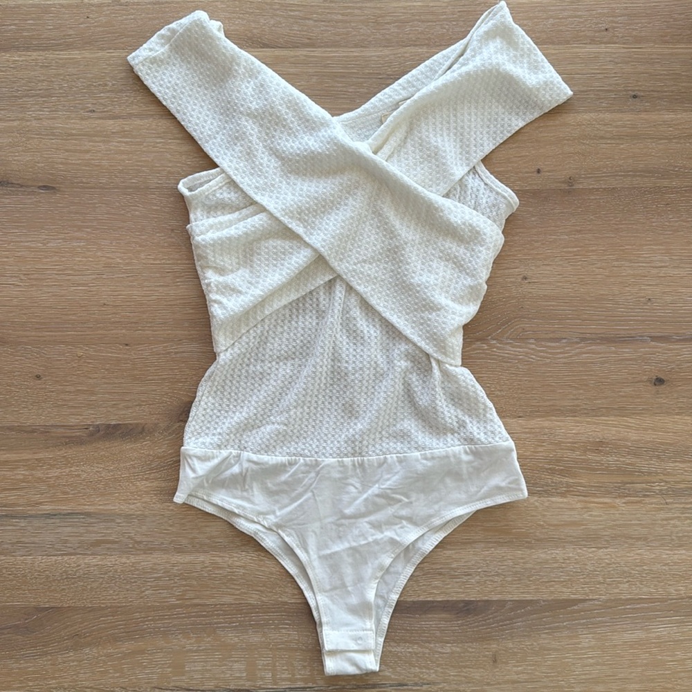 NWT Promesa Marilyn Criss Cross Bodysuit in White